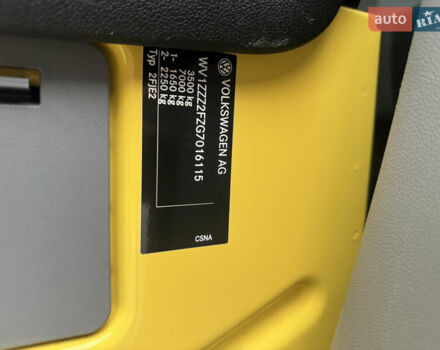 Жовтий Фольксваген Крафтєр, об'ємом двигуна 2 л та пробігом 248 тис. км за 19300 $, фото 4 на Automoto.ua