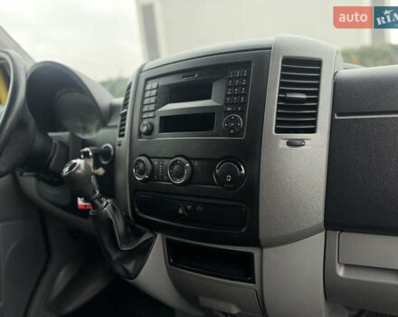 Жовтий Фольксваген Крафтєр, об'ємом двигуна 2 л та пробігом 248 тис. км за 19300 $, фото 35 на Automoto.ua