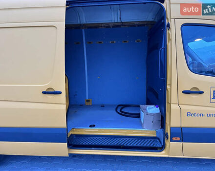 Желтый Фольксваген Крафтер, объемом двигателя 0 л и пробегом 160 тыс. км за 16921 $, фото 22 на Automoto.ua