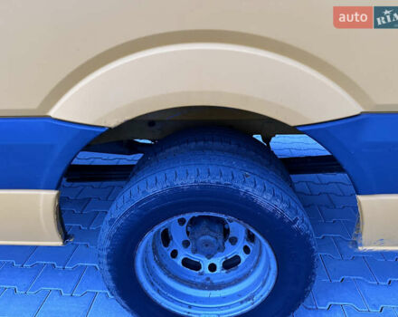 Желтый Фольксваген Крафтер, объемом двигателя 0 л и пробегом 160 тыс. км за 16921 $, фото 14 на Automoto.ua