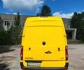 Желтый Фольксваген Крафтер, объемом двигателя 2 л и пробегом 317 тыс. км за 15000 $, фото 1 на Automoto.ua
