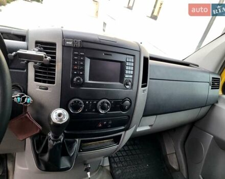 Фольксваген Крафтєр 2016 у Тернополі на Automoto.ua Жовтий Фольксваген Крафтєр, об'ємом двигуна 1.97 л та пробігом 300 тис. км за 13700 $, фото 14 на Automoto.ua