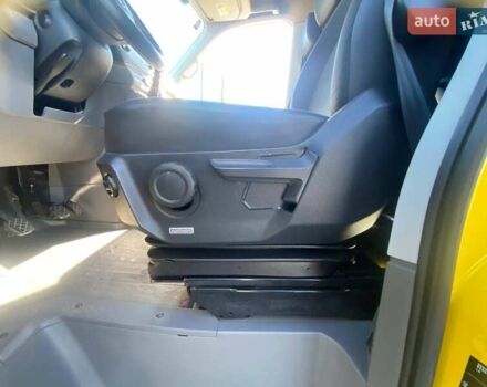 Желтый Фольксваген Крафтер, объемом двигателя 2 л и пробегом 215 тыс. км за 15950 $, фото 16 на Automoto.ua