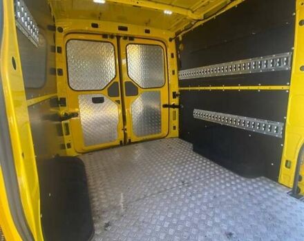 Желтый Фольксваген Крафтер, объемом двигателя 2 л и пробегом 215 тыс. км за 15950 $, фото 7 на Automoto.ua