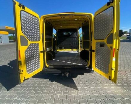 Желтый Фольксваген Крафтер, объемом двигателя 2 л и пробегом 215 тыс. км за 15950 $, фото 6 на Automoto.ua