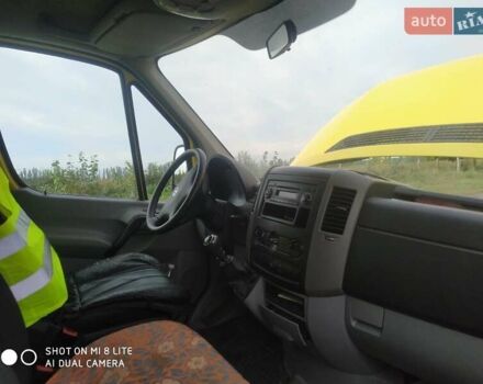 Желтый Фольксваген Крафтер, объемом двигателя 2 л и пробегом 190 тыс. км за 14400 $, фото 15 на Automoto.ua