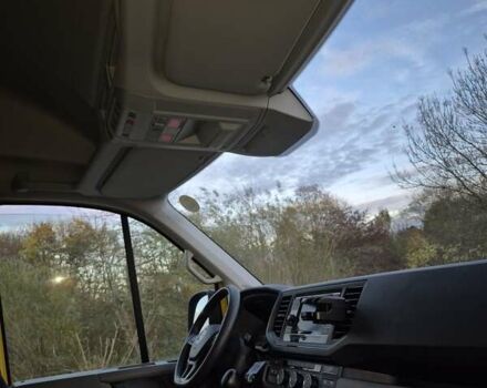 Желтый Фольксваген Крафтер, объемом двигателя 2 л и пробегом 202 тыс. км за 19716 $, фото 3 на Automoto.ua