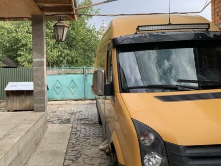 Жовтий Фольксваген Крафтєр, об'ємом двигуна 2.5 л та пробігом 750 тис. км за 10000 $, фото 1 на Automoto.ua