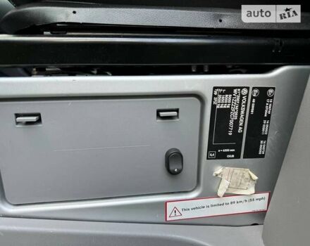 Серый Фольксваген Крафтер, объемом двигателя 1.97 л и пробегом 358 тыс. км за 18500 $, фото 16 на Automoto.ua