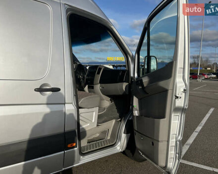 Серый Фольксваген Крафтер, объемом двигателя 2.5 л и пробегом 345 тыс. км за 10700 $, фото 9 на Automoto.ua