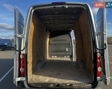 Серый Фольксваген Крафтер, объемом двигателя 2.5 л и пробегом 345 тыс. км за 10700 $, фото 6 на Automoto.ua