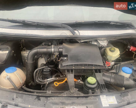 Сірий Фольксваген Крафтєр, об'ємом двигуна 2.5 л та пробігом 6 тис. км за 7600 $, фото 4 на Automoto.ua