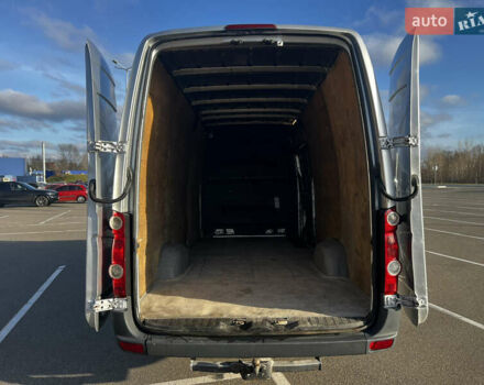 Серый Фольксваген Крафтер, объемом двигателя 2.5 л и пробегом 345 тыс. км за 10700 $, фото 8 на Automoto.ua