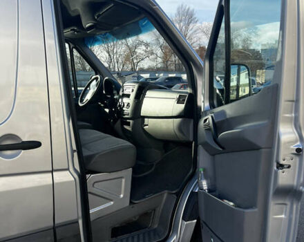 Серый Фольксваген Крафтер, объемом двигателя 2.5 л и пробегом 345 тыс. км за 10700 $, фото 12 на Automoto.ua