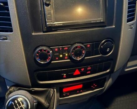 Сірий Фольксваген Крафтєр, об'ємом двигуна 1.97 л та пробігом 9 тис. км за 14800 $, фото 10 на Automoto.ua