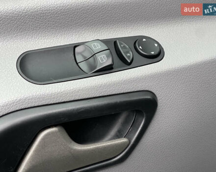 Серый Фольксваген Крафтер, объемом двигателя 1.97 л и пробегом 291 тыс. км за 13500 $, фото 23 на Automoto.ua