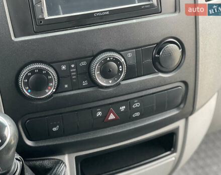 Серый Фольксваген Крафтер, объемом двигателя 1.97 л и пробегом 291 тыс. км за 13500 $, фото 29 на Automoto.ua