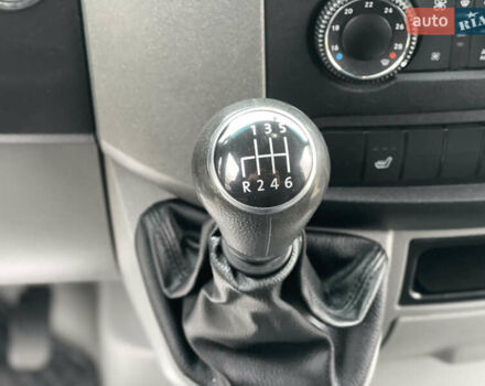 Серый Фольксваген Крафтер, объемом двигателя 1.97 л и пробегом 291 тыс. км за 13500 $, фото 30 на Automoto.ua