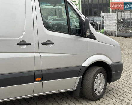 Серый Фольксваген Крафтер, объемом двигателя 1.97 л и пробегом 291 тыс. км за 13500 $, фото 3 на Automoto.ua