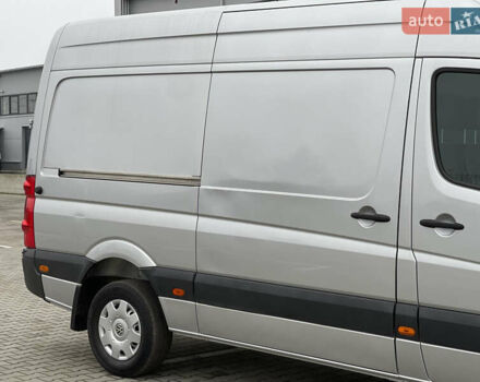 Серый Фольксваген Крафтер, объемом двигателя 1.97 л и пробегом 291 тыс. км за 13500 $, фото 4 на Automoto.ua