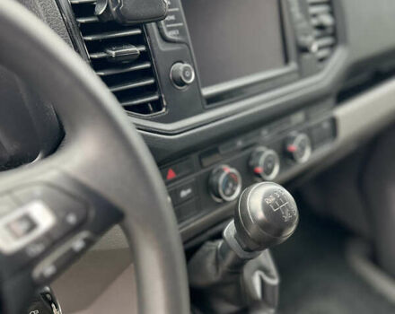 Сірий Фольксваген Крафтєр, об'ємом двигуна 2 л та пробігом 74 тис. км за 24200 $, фото 10 на Automoto.ua