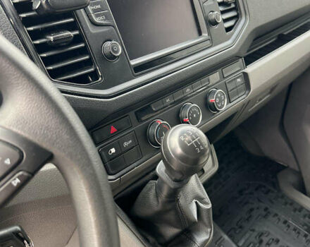 Сірий Фольксваген Крафтєр, об'ємом двигуна 2 л та пробігом 74 тис. км за 24200 $, фото 9 на Automoto.ua