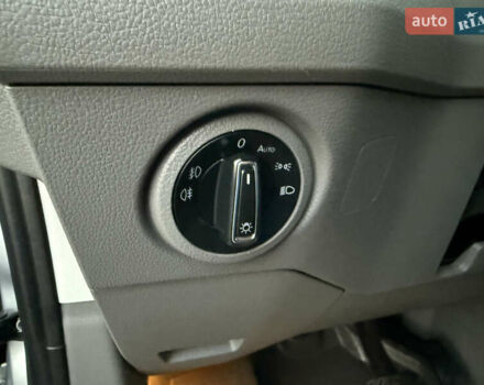 Серый Фольксваген Крафтер, объемом двигателя 1.97 л и пробегом 220 тыс. км за 24500 $, фото 28 на Automoto.ua