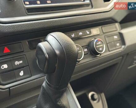 Серый Фольксваген Крафтер, объемом двигателя 2 л и пробегом 335 тыс. км за 23500 $, фото 24 на Automoto.ua