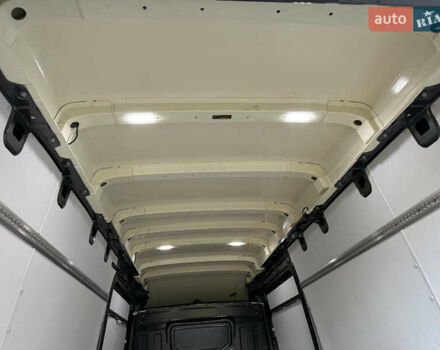 Серый Фольксваген Крафтер, объемом двигателя 2 л и пробегом 335 тыс. км за 23500 $, фото 44 на Automoto.ua