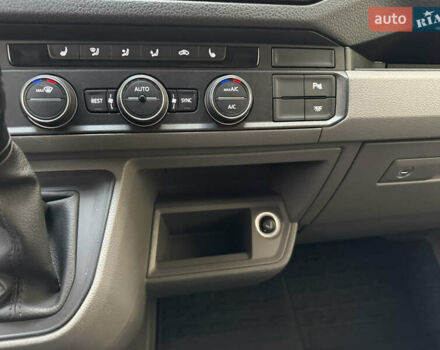 Серый Фольксваген Крафтер, объемом двигателя 2 л и пробегом 335 тыс. км за 23500 $, фото 14 на Automoto.ua