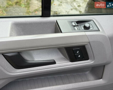 Серый Фольксваген Крафтер, объемом двигателя 2 л и пробегом 335 тыс. км за 23500 $, фото 28 на Automoto.ua