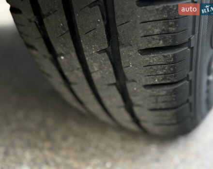 Серый Фольксваген Крафтер, объемом двигателя 2 л и пробегом 221 тыс. км за 24700 $, фото 3 на Automoto.ua