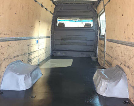 Серый Фольксваген Крафтер, объемом двигателя 1.97 л и пробегом 239 тыс. км за 18500 $, фото 2 на Automoto.ua