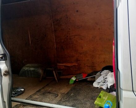 Серый Фольксваген Крафтер, объемом двигателя 2.5 л и пробегом 450 тыс. км за 9500 $, фото 3 на Automoto.ua