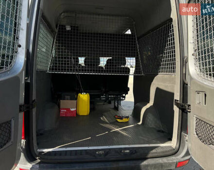 Серый Фольксваген Крафтер, объемом двигателя 2.5 л и пробегом 460 тыс. км за 14000 $, фото 6 на Automoto.ua