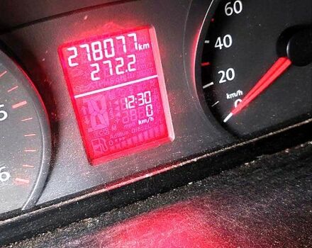 Серый Фольксваген Крафтер, объемом двигателя 2 л и пробегом 280 тыс. км за 13500 $, фото 6 на Automoto.ua