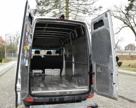 Сірий Фольксваген Крафтєр, об'ємом двигуна 2 л та пробігом 232 тис. км за 7200 $, фото 5 на Automoto.ua