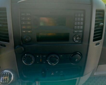 Сірий Фольксваген Крафтєр, об'ємом двигуна 2 л та пробігом 271 тис. км за 9300 $, фото 6 на Automoto.ua