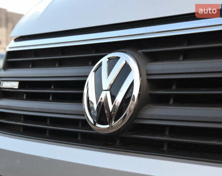 Серый Фольксваген Крафтер, объемом двигателя 0 л и пробегом 36 тыс. км за 17500 $, фото 48 на Automoto.ua