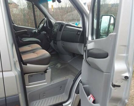 Сірий Фольксваген Крафтєр, об'ємом двигуна 2 л та пробігом 110 тис. км за 33000 $, фото 5 на Automoto.ua