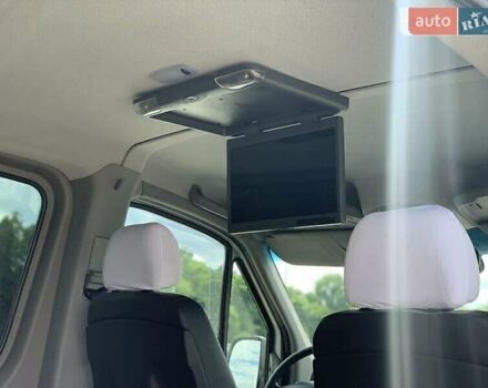 Серый Фольксваген Крафтер, объемом двигателя 2 л и пробегом 255 тыс. км за 19000 $, фото 10 на Automoto.ua