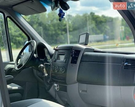 Серый Фольксваген Крафтер, объемом двигателя 2 л и пробегом 255 тыс. км за 19000 $, фото 17 на Automoto.ua