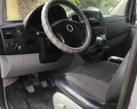 Серый Фольксваген Крафтер, объемом двигателя 2.5 л и пробегом 220 тыс. км за 12500 $, фото 6 на Automoto.ua