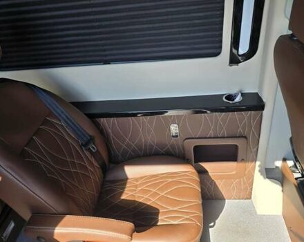 Серый Фольксваген Крафтер, объемом двигателя 1.97 л и пробегом 300 тыс. км за 36000 $, фото 8 на Automoto.ua