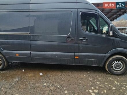 Серый Фольксваген Крафтер, объемом двигателя 1.97 л и пробегом 370 тыс. км за 14000 $, фото 1 на Automoto.ua