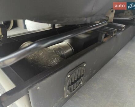 Серый Фольксваген Крафтер, объемом двигателя 1.97 л и пробегом 400 тыс. км за 14500 $, фото 2 на Automoto.ua