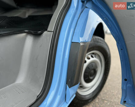 Синий Фольксваген Крафтер, объемом двигателя 2 л и пробегом 220 тыс. км за 28500 $, фото 110 на Automoto.ua