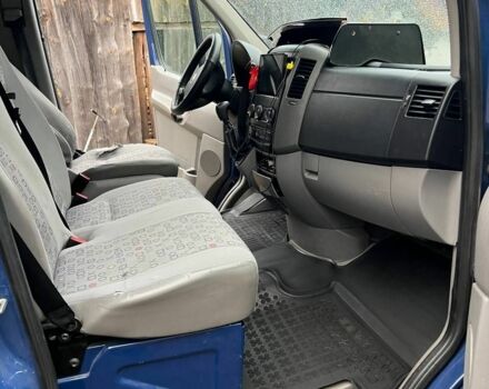 Синий Фольксваген Крафтер, объемом двигателя 2.5 л и пробегом 630 тыс. км за 13000 $, фото 5 на Automoto.ua