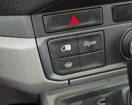 Синий Фольксваген Крафтер, объемом двигателя 2 л и пробегом 300 тыс. км за 25000 $, фото 9 на Automoto.ua