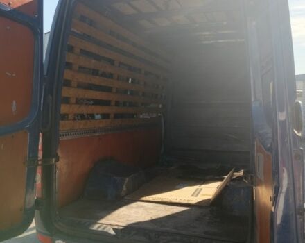 Синий Фольксваген Крафтер, объемом двигателя 2.5 л и пробегом 504 тыс. км за 10800 $, фото 5 на Automoto.ua